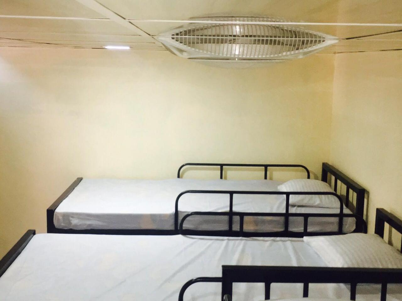 J Hostel Канди Екстериор снимка