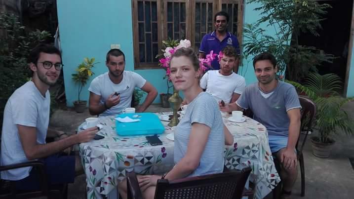 J Hostel Канди Екстериор снимка