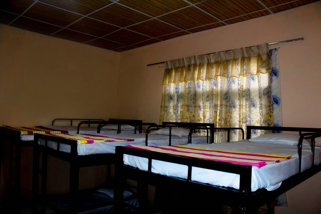 J Hostel Канди Екстериор снимка